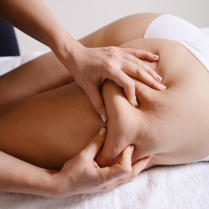 Антицеллюлитный массаж ног (бедра, ягодицы)